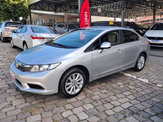 HONDA CIVIC 1.8 LXS 16V FLEX 4P MANUAL
